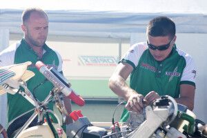 Mechanicy AMO Racing Team na zawodach Rok Cup Poland / KMP