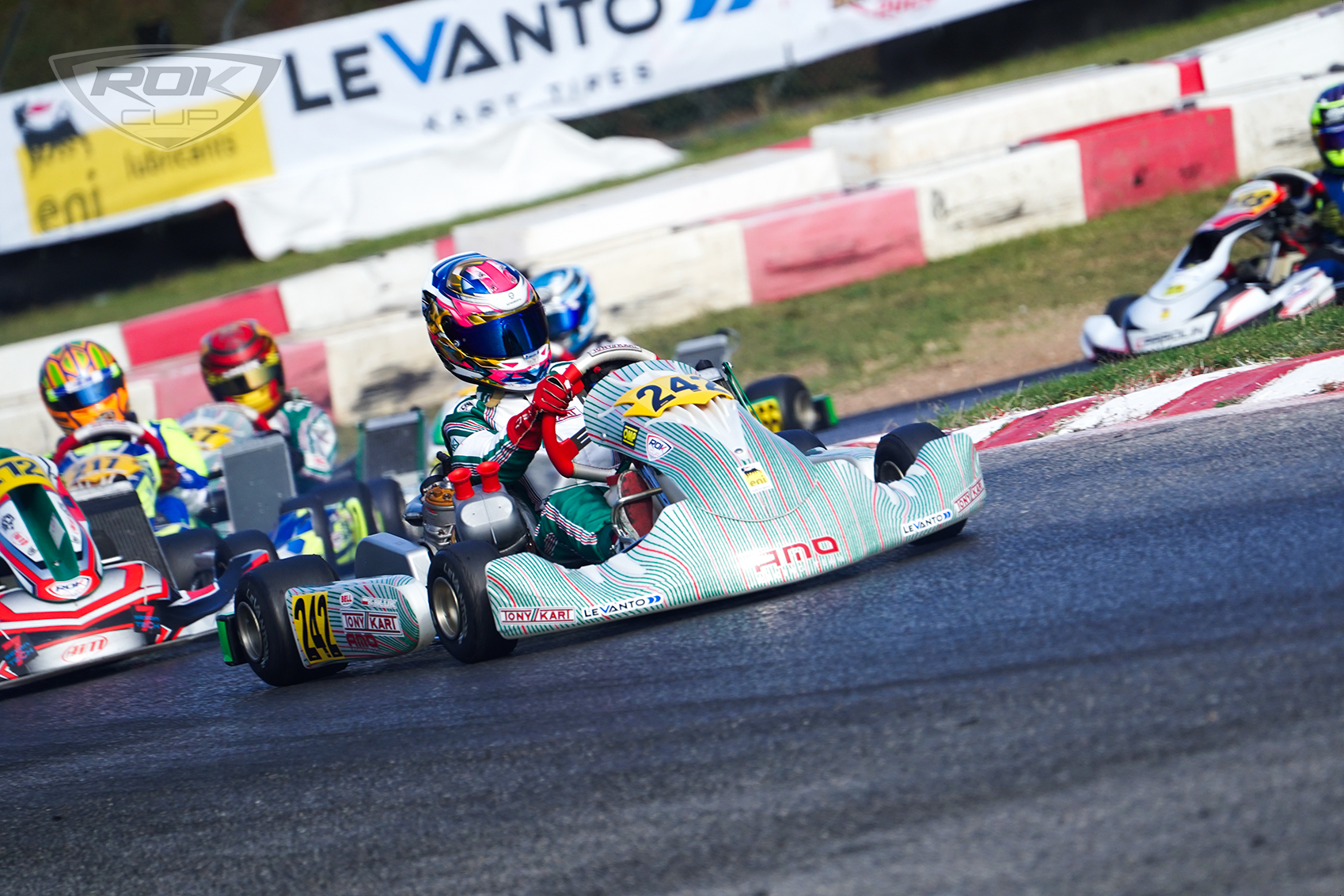 565380142_1383294850463781_544127319180434794_n